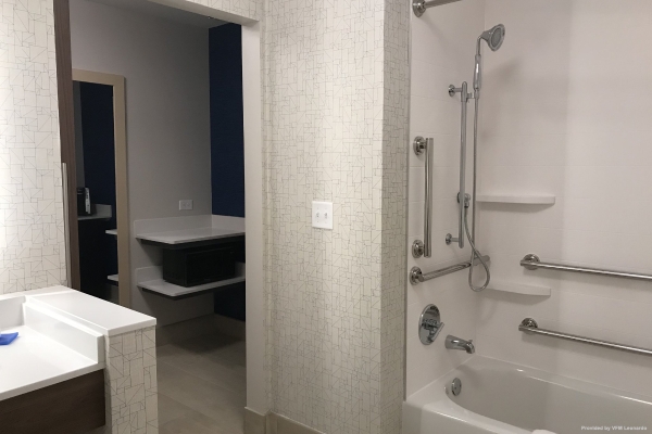 Holiday Inn Express & Suites PHOENIX - AIRPORT NORTH